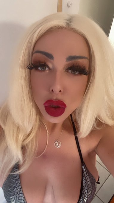 Serious question- Do blondes have more fun? 🎉😜 https://t.co/l9JgovKUmv<a href="/tag/newprofilepic"class="tags"><span>#newprofilepic</span></a>