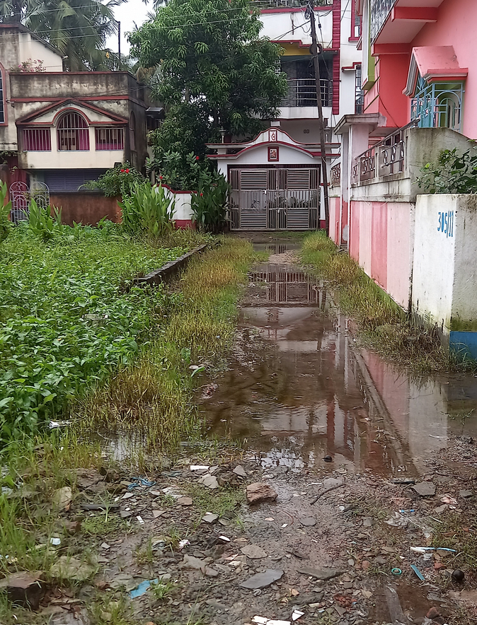 sumantasharmax's tweet photo. please help,North 24 pgs,#Bhatparamunicipality, 23 no word .No drainage and road since past 8 years.pathetic condition. Need your help urgently,we are fed up with the contacting last &amp; present counselor . 
@MamataOfficial 
@BanglarGorboMB 
@SomnathShyam2 
@abhishekaitc https://t.co/VaPN6VwzRb