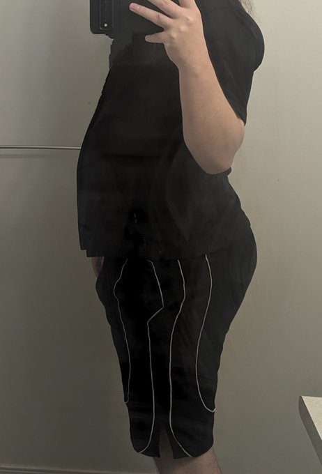 I took some more photos today, so enjoy of my butt and a bit of my belly in I'll fitting clothes.  (1/3)<a href="/tag/myxanniversary"class="tags"><span>#myxanniversary</span></a>