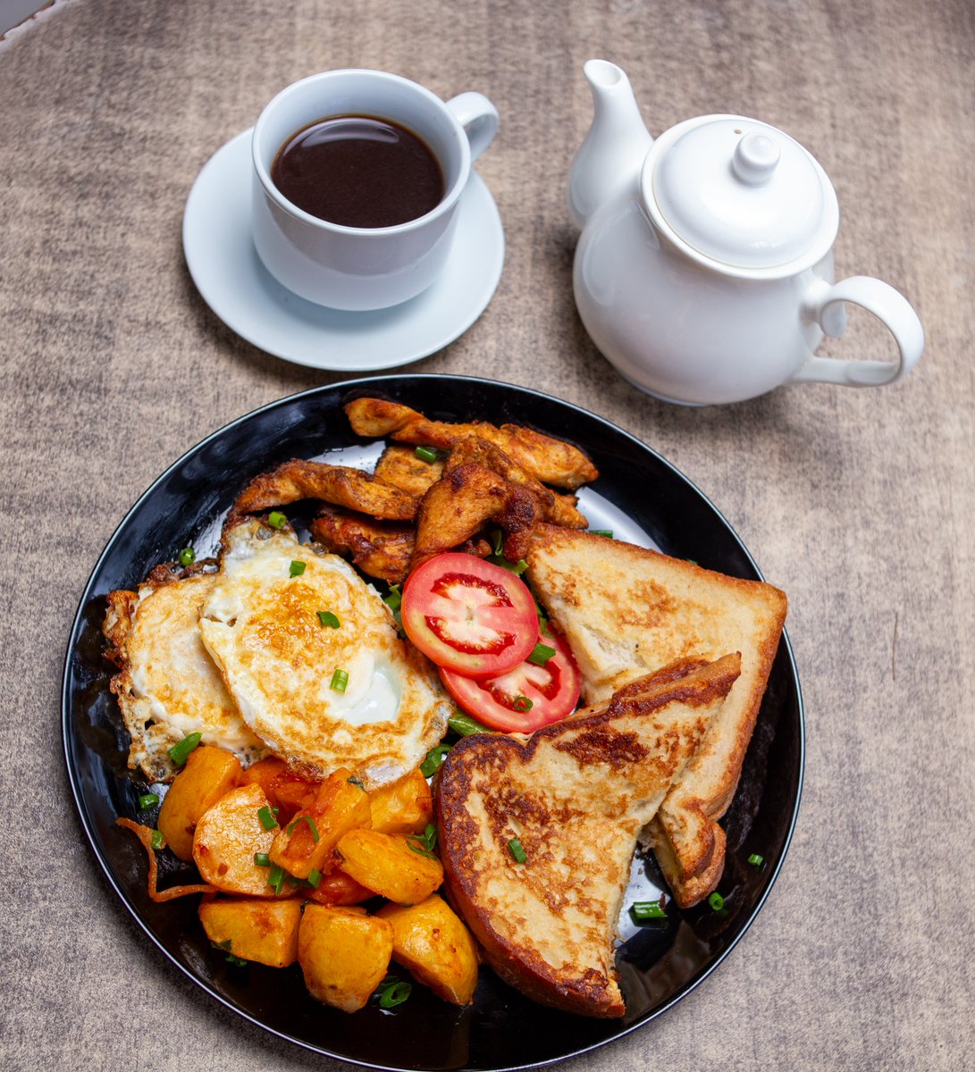 Mornings are better with a Ugaroll breakfast! What's your go-to morning delight at our place? Share your breakfast favorites with us. 🌅🍳 #UgarollBreakfast