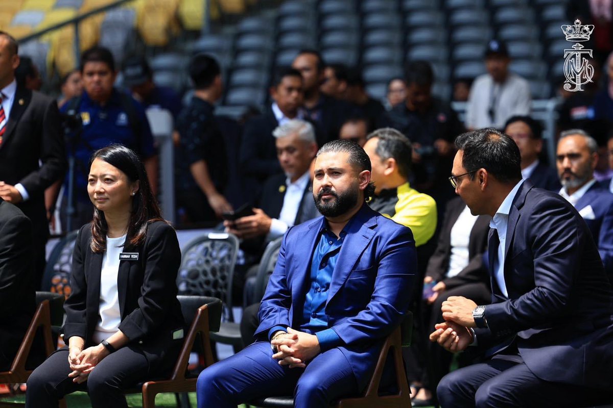 HRH Crown Prince of Johor tweet media