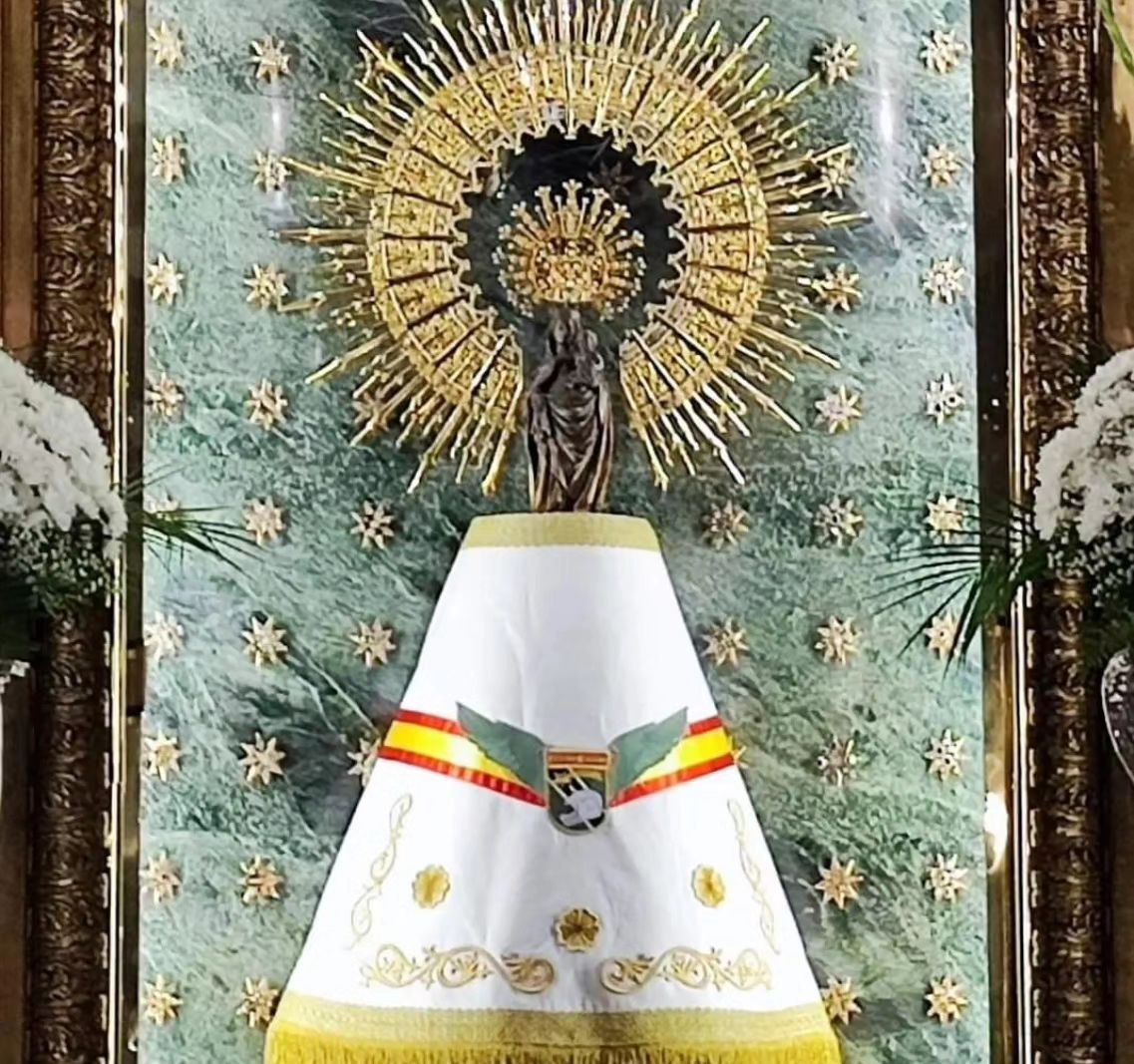 Feliz patrona y feliz día de la Hispanidad.