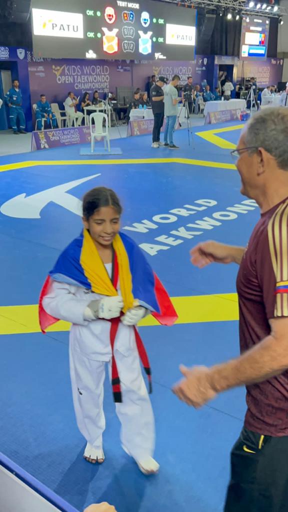 Yurilís Fuentes tweet media