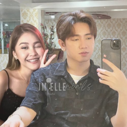 ncstrn26's tweet photo. DISCLAIMER: Just for fun! #EditingIsLife
Waiting for Ayuda be like. We miss you, JMielle! 🫶
PS. 2nd pic like, bf na nagselfie tas biglang sumingit si gf (Charooot! ✌️😂)
#JMielleBlues
#MarielleMontellano
#jmdelacerna
#JMielle https://t.co/ChtB5gMBRF