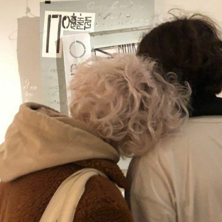 dihadesnic's tweet photo. 1 mês de sol e lua, 1 mês do nosso eclipse. eu te amo, william, mais do que imaginei que poderia amar alguém. você é a luz dos meus dias, meu raio de sol. 

@whossolace https://t.co/AZjPDgXdjc