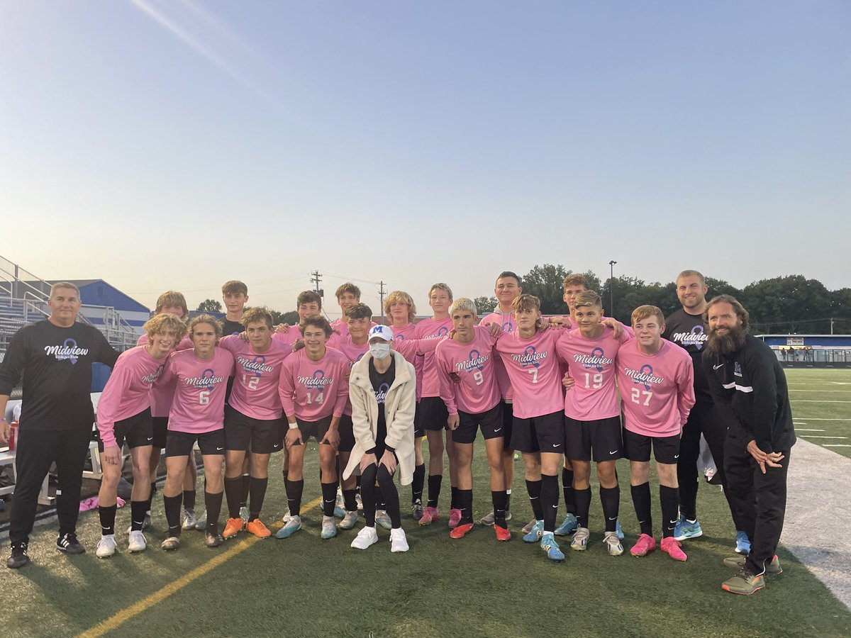 MidviewMSoccer's tweet photo. 🚨FINAL🚨
Thank you everyone for supporting our Kicks for Kate event! We appreciate all of the fans tonight who showed up in their purple and who donated! No one fights alone👊🏻 WE ARE WITH YOU COACH KATE!
#KasperStrong💪🏽 @MiddieUpdates https://t.co/HekPTPLOwX