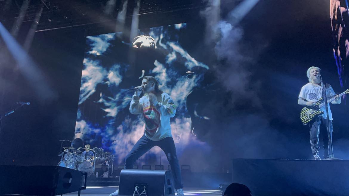 Saw <a href="/TheOfficialA7X/">Avenged Sevenfold</a> last night! #legendary