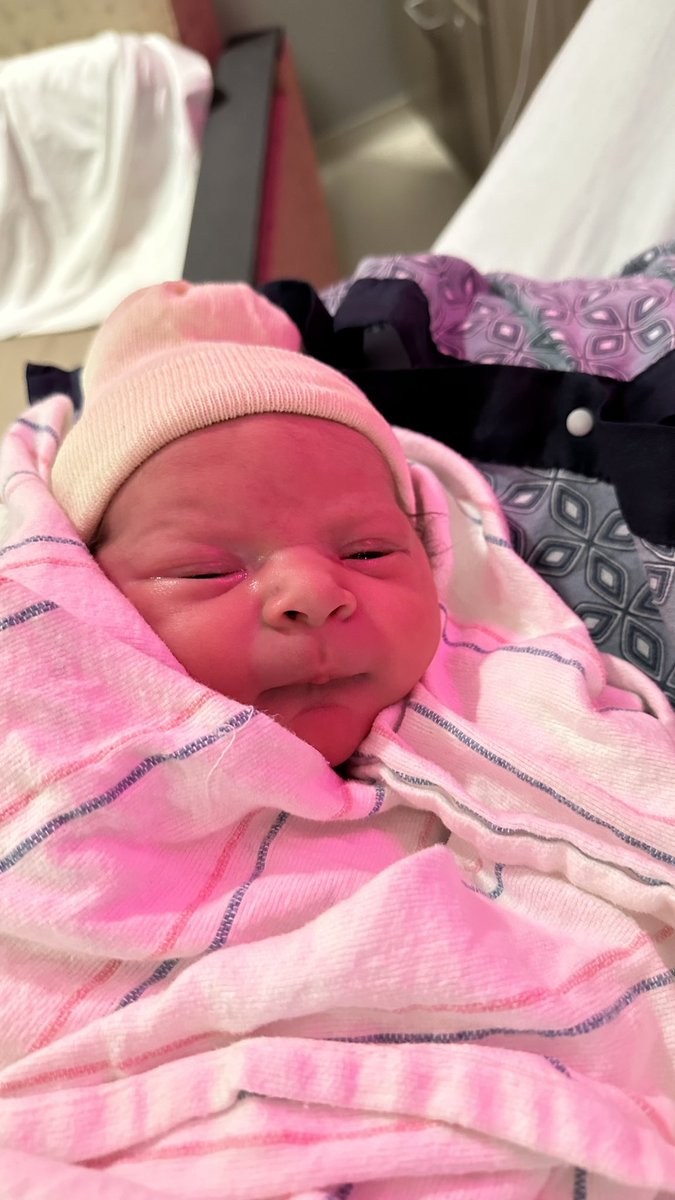 SinisterN8ive's tweet photo. @julieandrade94 Became a dad to this little Angel last Thursday https://t.co/rB27O6F0aN