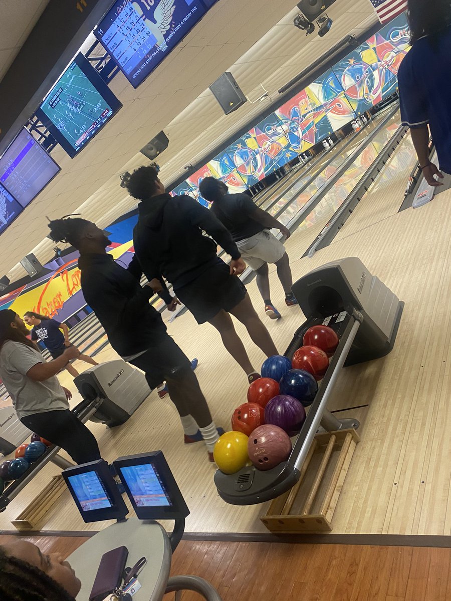 It’s more than ball over here. This a FAMILY!!!!
#StripeTheField
#BeTheStandard