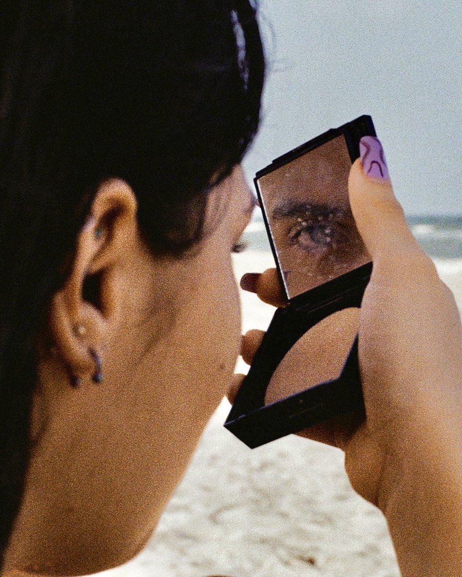 Modoshoot's tweet image. Endless summer🔆

📷 Canon F1
🎞️ Fujifilm 400

Miami beach | Florida

#35mm #fujifilm #canonf1 #canonnewf1 #analog #35mmphotography #beach #summer #miami #florida #filmphotography #miamibeach