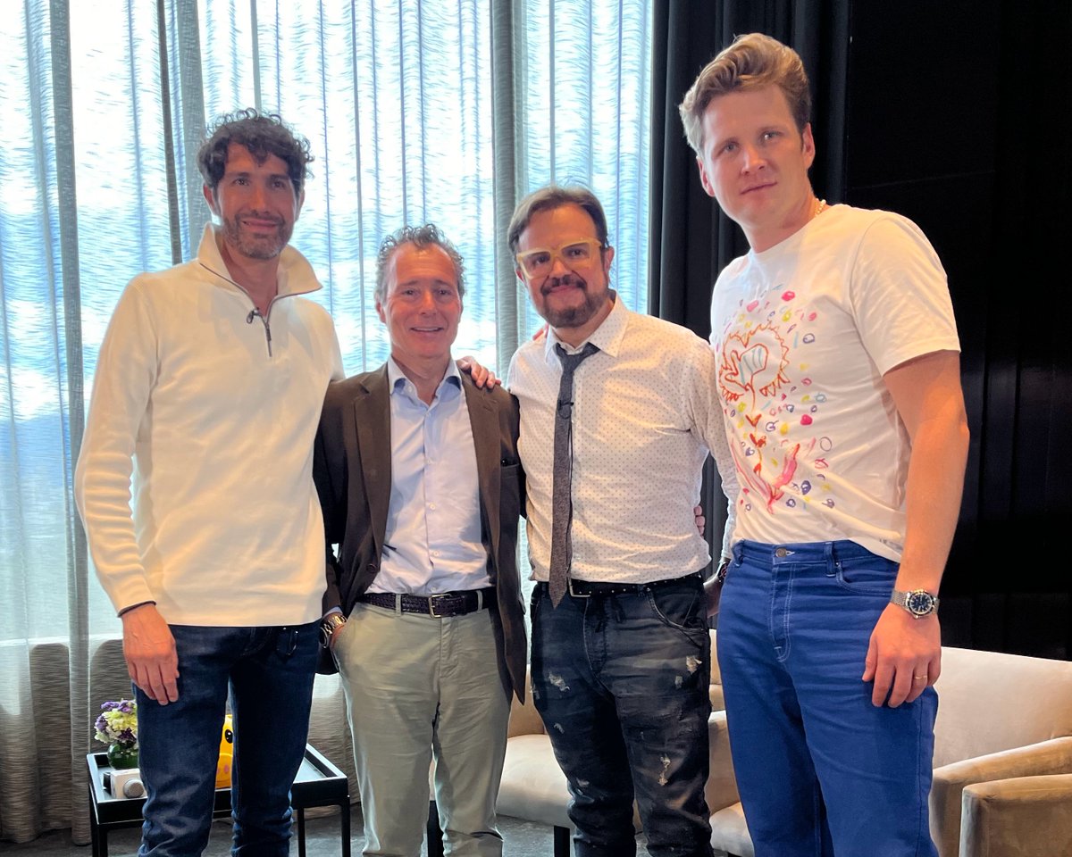 Aleks Syntek (@alekssyntek_ofi) on Twitter photo ¡Seguimos dándolo todo para el Teletón! 🤩 ¡Gracias México! Por compartir esta bella causa y apoyar 💜💛 <a href="/TeletonMexico/">Teletón México</a> <a href="/bennyibarra/">Benny Ibarra De Llano</a> <a href="/ALEXANDERACHA/">Alexander Acha</a> ¡Seguimos dándolo todo para el Teletón! 🤩 ¡Gracias México! Por compartir esta bella causa y apoyar 💜💛 <a href="/TeletonMexico/">Teletón México</a> <a href="/bennyibarra/">Benny Ibarra De Llano</a> <a href="/ALEXANDERACHA/">Alexander Acha</a>