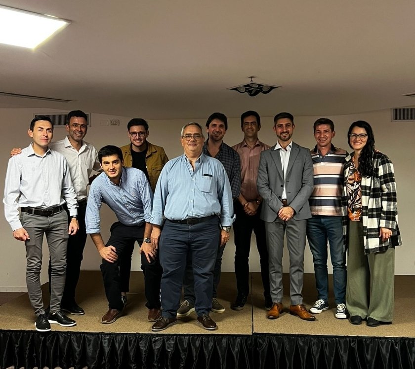 Martin_AngelMD's tweet photo. Háblame de trabajo multidisciplinario #Urologos + #Oncologos hablando de #CáncerDeVejiga #FGFR #TargetTherapy @drlitto https://t.co/t7cKOVE9Dh
