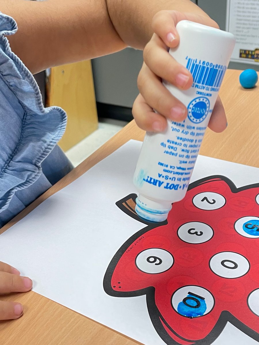DonnaOT735's tweet photo. fancy fall OT festivities! flick the sticker, flatten the dot marker, facilitate the funky leaf grabbers. also...3rd graders will be bringing home a 100-questions game very soon for hours of winter family fun! 🍁🍃🍁🙂#NTDSEmpowers @Skokie735 #meyerloveSD735 https://t.co/WsawS9DPWc