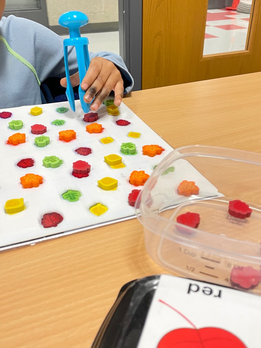 DonnaOT735's tweet photo. fancy fall OT festivities! flick the sticker, flatten the dot marker, facilitate the funky leaf grabbers. also...3rd graders will be bringing home a 100-questions game very soon for hours of winter family fun! 🍁🍃🍁🙂#NTDSEmpowers @Skokie735 #meyerloveSD735 https://t.co/WsawS9DPWc