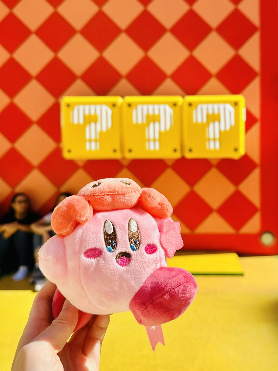kristanomonomon's tweet photo. hyeju’s power up cubes~ kirby didn’t want to disturb the people sitting under them so…
#LoossembleLA https://t.co/7pLngoNwwb