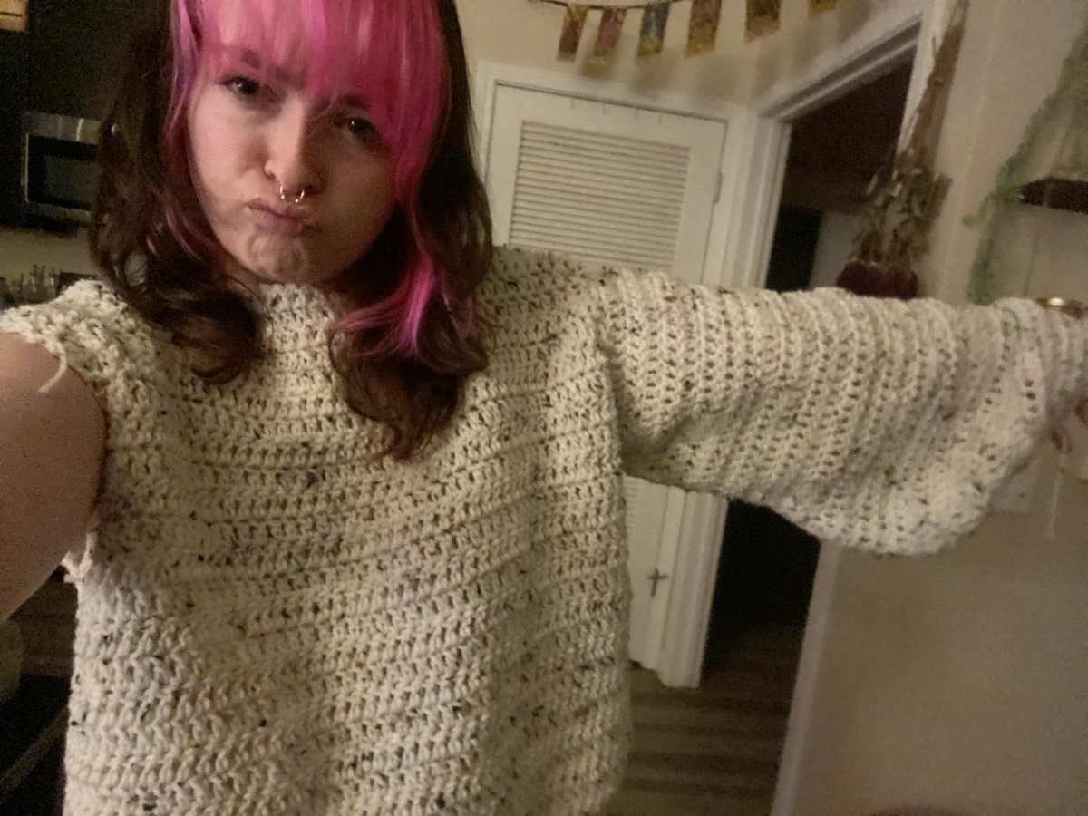 0oGothikao0's tweet photo. Todays progress crocheting my Halloween costume 🥴 I’m really happy with it so far!! 
#crochet #handmade #yarn #crochetwip https://t.co/HP9Y7QxboG