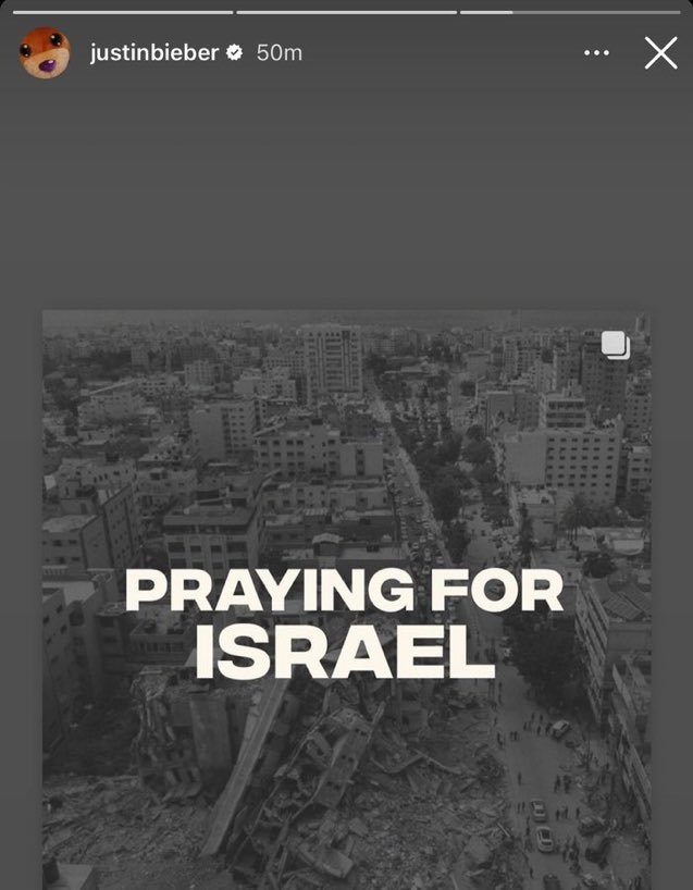 Justin Bieber poniendo “praying for Israel” sobre una imagen de Gaza es la perfecta representación de la cultura de activismo de instagram