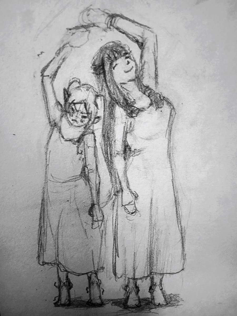 mufiri05's tweet photo. The difference in height is obvious.
Frieren(poor hand😭) https://t.co/Q4OY2OKeO9