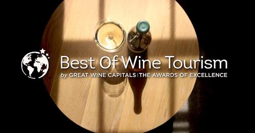 The Western Cape province in South Africa has some of the most incredible #WineTourism offerings in the world. 
Watch this video: youtube.com/watch?v=0f1h6i…
.
#BestOfWineTourism2024 #bestofwinetourism #WineTourismZA #discoverctwc #GreatWineCapitals