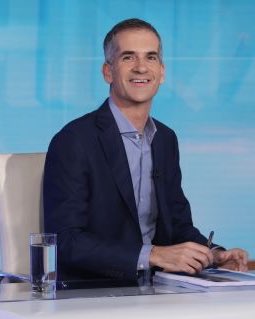 _SimonLeone's tweet photo. 🇵🇸Δεξιοι με Ρούσσο 

Δεν στηρίζουμε τον Ρούσσο γιατί είναι ΑΝΤΑΡΣΥΑ

Μα έχει κάνει έργο 

Όχι δεν το στηρίζουμε γιατί έχει την σημαία της 🇵🇸 στο δημαρχείο

🤡Δεξιοί με Μπακογιάννη

Τον στηρίζουμε γιατί είναι γιος της Ντόρας

Μα δεν έχει κάνει τίποτα ...

Δεν πειράζει είναι Δεξιός https://t.co/2DQ4gHb2kI
