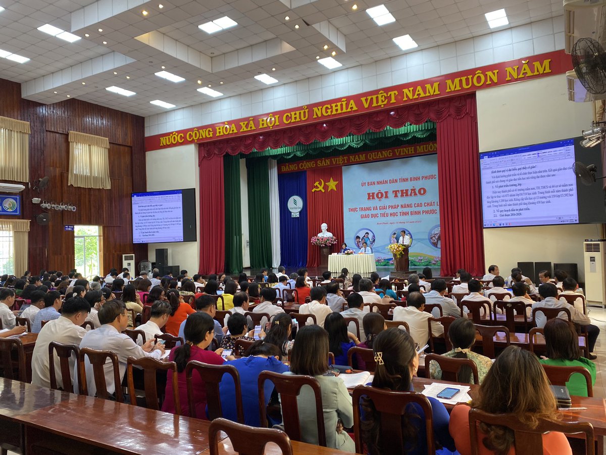 PAPI_Vietnam's tweet photo. Bình Phước PPC & DOET convened 1st-ever wks on current situations and suggested solutions to improve public primary edu quality in the province. 2022 #PAPivn findings on key quality criteria for Binh Phuoc were shared wt prov leaders & 164 public primary schools’ administers. https://t.co/D5lwHNfYIh
