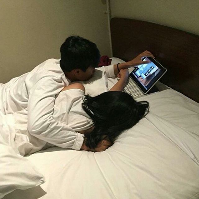 bones diary #2 

☆ busy day today but i got to come home to mi amor and relax with them while they did their work. i also played roblox with them, vivi, melo, and jun which was super fun. now we are gonna cuddle and watch movies probably until we fall asleep. xoxo, huesos.