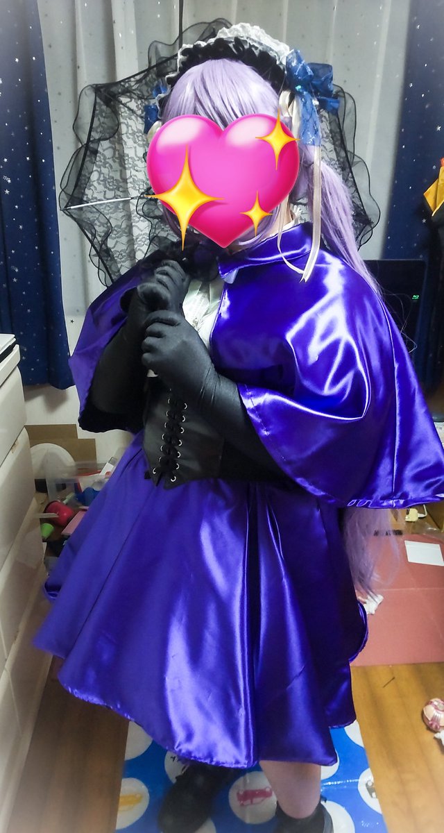 Angel_Garden_ca's tweet photo. ケープもスカートも表生地は見栄えのするサテンで、裏生地はしっかりとしたツイルをつかうことで、芯地を入れずに済んだためヒラヒラ綺麗に動きます💕
全円スカート作るのめっちゃ興奮する〜楽しすぎる🫶
完成した興奮で急いで着替えてもらったので、ノーメイクだから顔は隠します🤣 https://t.co/76GKWmN4ma