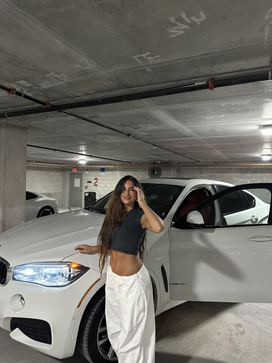 ISABELLA LADERA tweet media