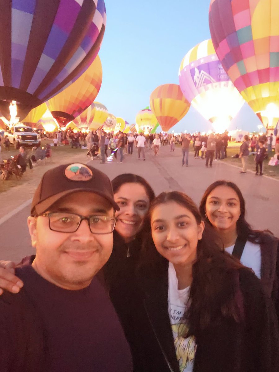 Albuquerque International Balloon Fiesta Fun with my gang 🤩 
#BalloonFiesta