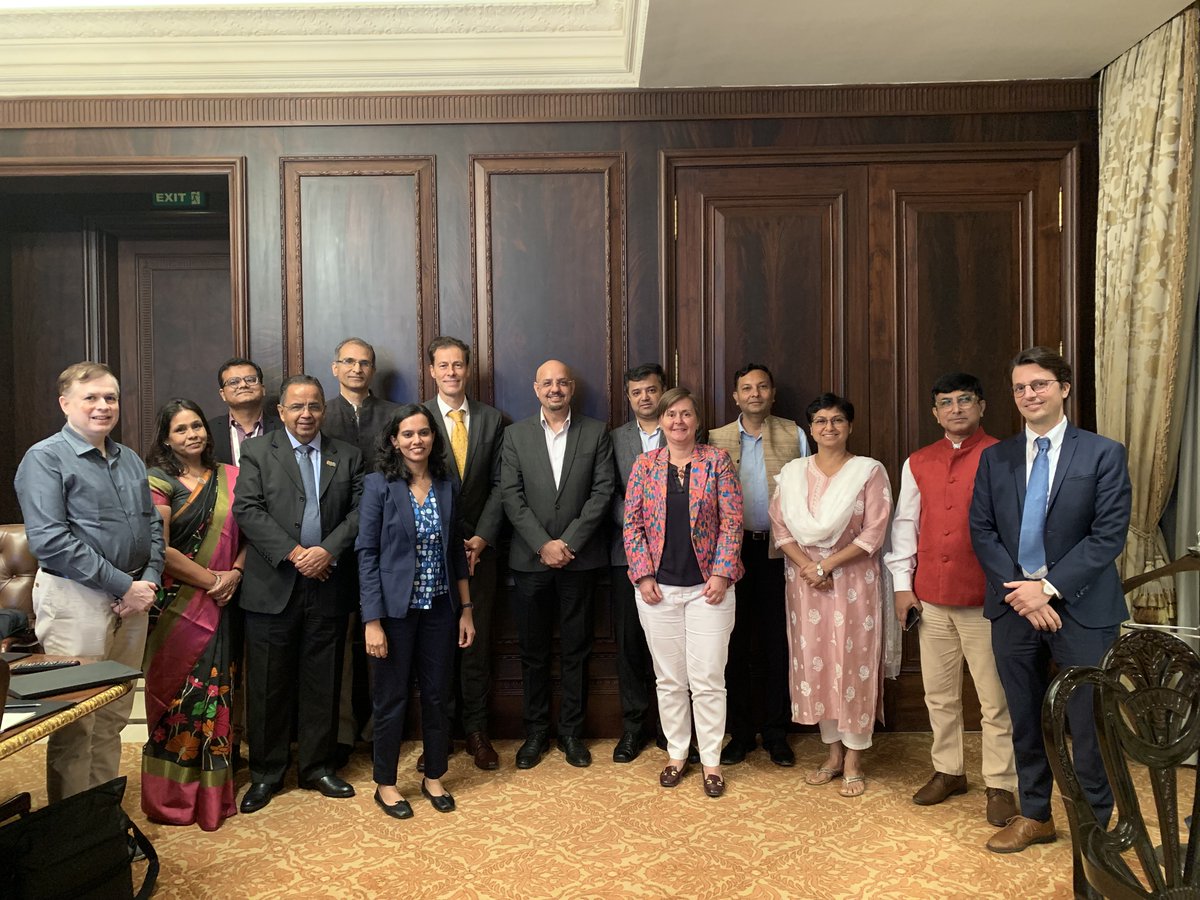 DWIH_NewDelhi's tweet photo. @DWIH_NewDelhi's roundtable first of its kind, focused on institutional strategies, funding gaps, challenges, &amp; involvement of #industry to put 🇮🇳on the 🗺️of #researchers in 🇩🇪. Key themes like #AI, #greenhydrogen #onehealth were identified for future #collabration https://t.co/70ZG0WwMBG
