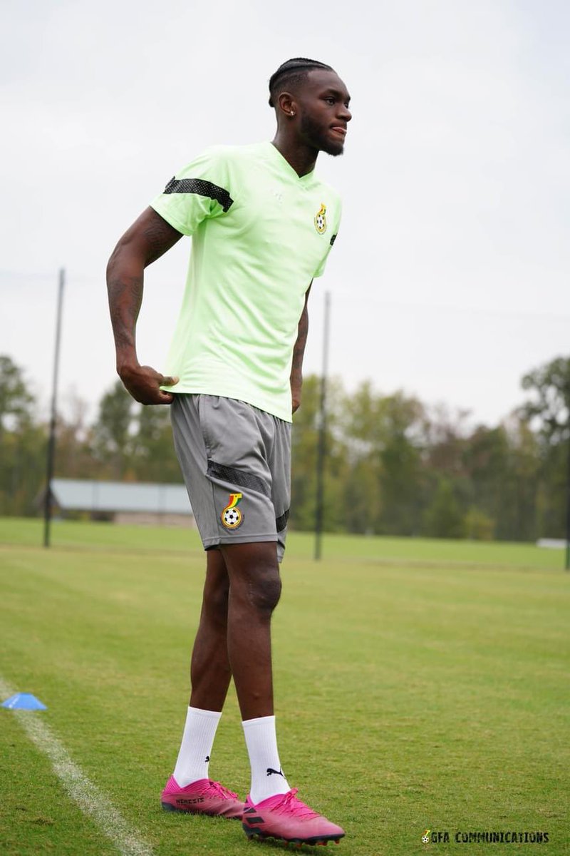 _owurakuampofo's tweet photo. Jerome Opoku trains with the Black Stars for the first time. https://t.co/Gwc730Mlyo