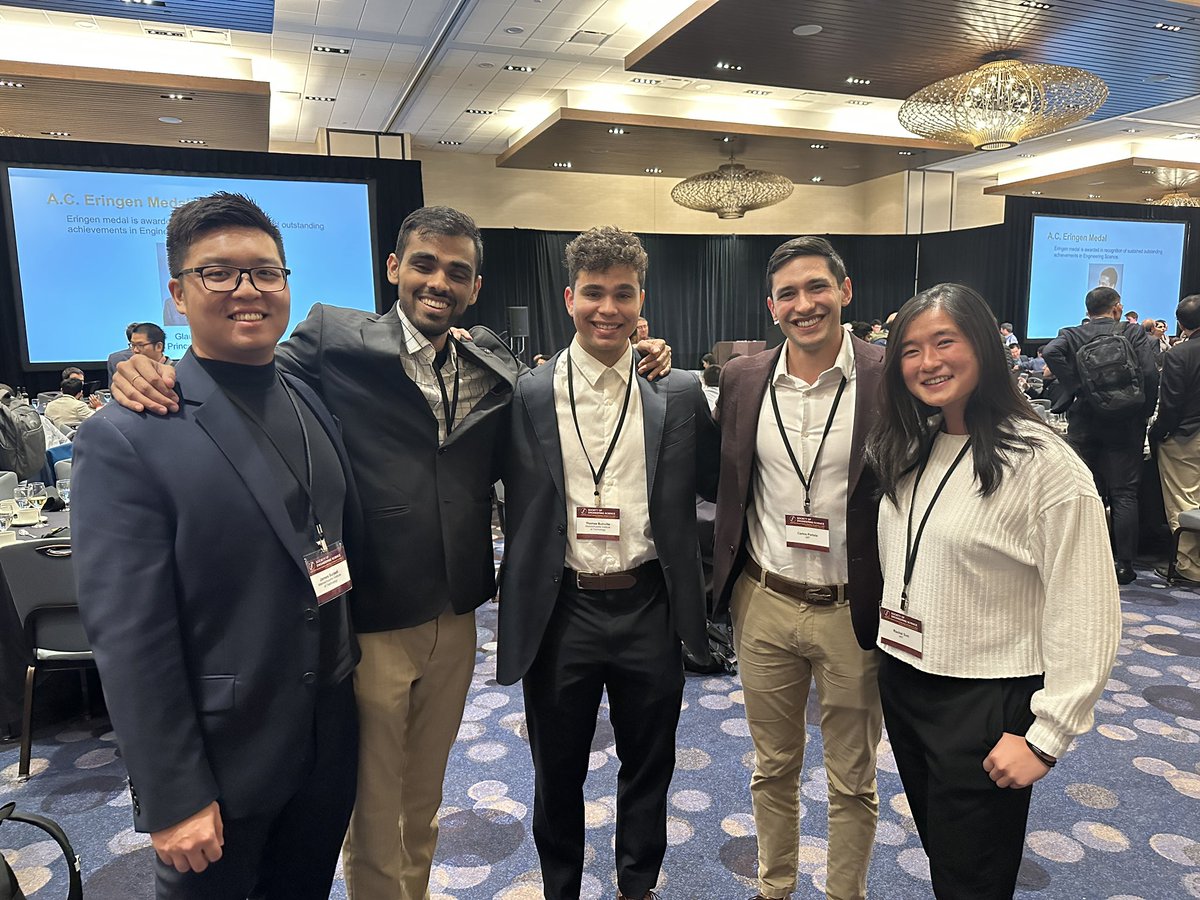 Carlos M. Portela tweet media