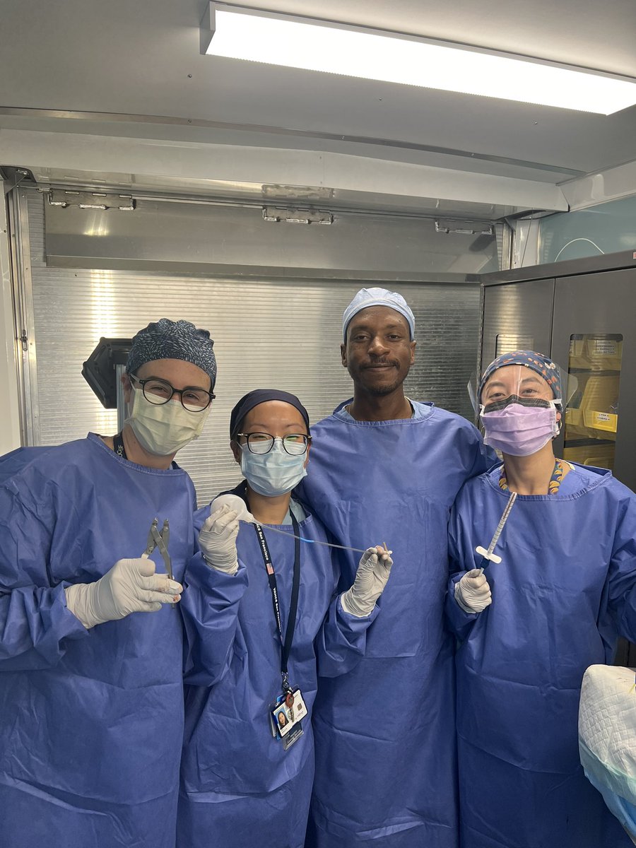 grace_syl's tweet photo. So much fun learning with team @jplindseyii! @MfakunleMD @uromicha @hacker_emc https://t.co/3rkqFQ1GVY