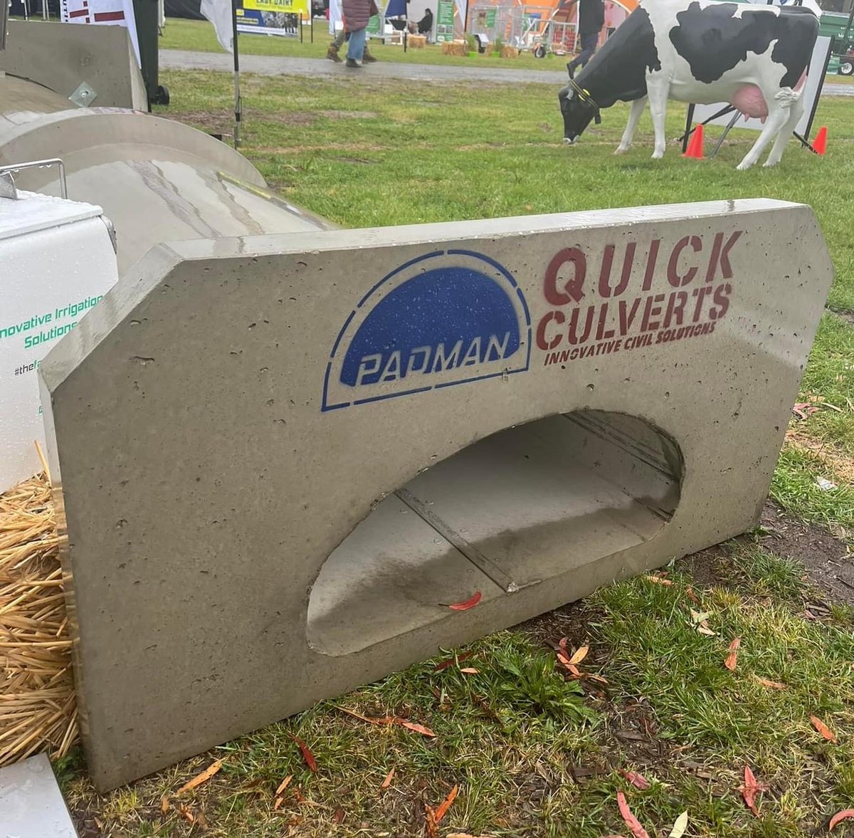 PadmanStops's tweet image. Did you see us at Elmore Field Days? 
We showcased Padman Quick Culvert and welcomed feedback. Some comments were: 'Ingenious' 'great concept, so easy to work out and install'. If you missed us, come along tomorrow to our Open Day at our Strathy site from12pm - 2pm to learn more.