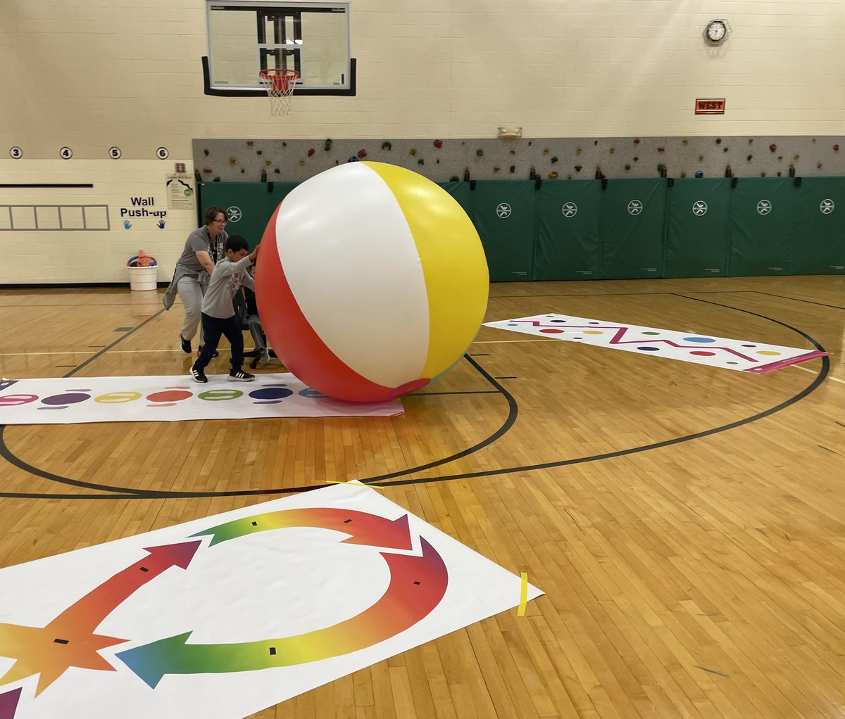 MrsSorgPE's tweet image. Students maximizing learning opportunities while having FUN during Adapted PE and indoor recess today…. without even knowing!  @FitandFunPlay Love these cool mats for our purposeful movements! #PhysEd  #AdaptedPE  #RidgeRocks