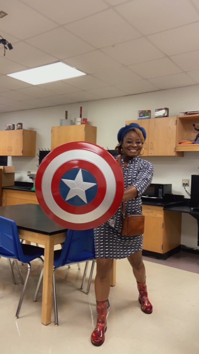 CAPTAIN MOODY reporting for duty! Holding minute meetings and fighting to stop bullying! 

#MPVATurnedBlue
#NationalStopBullyingDay
#SchoolCounselorsRock