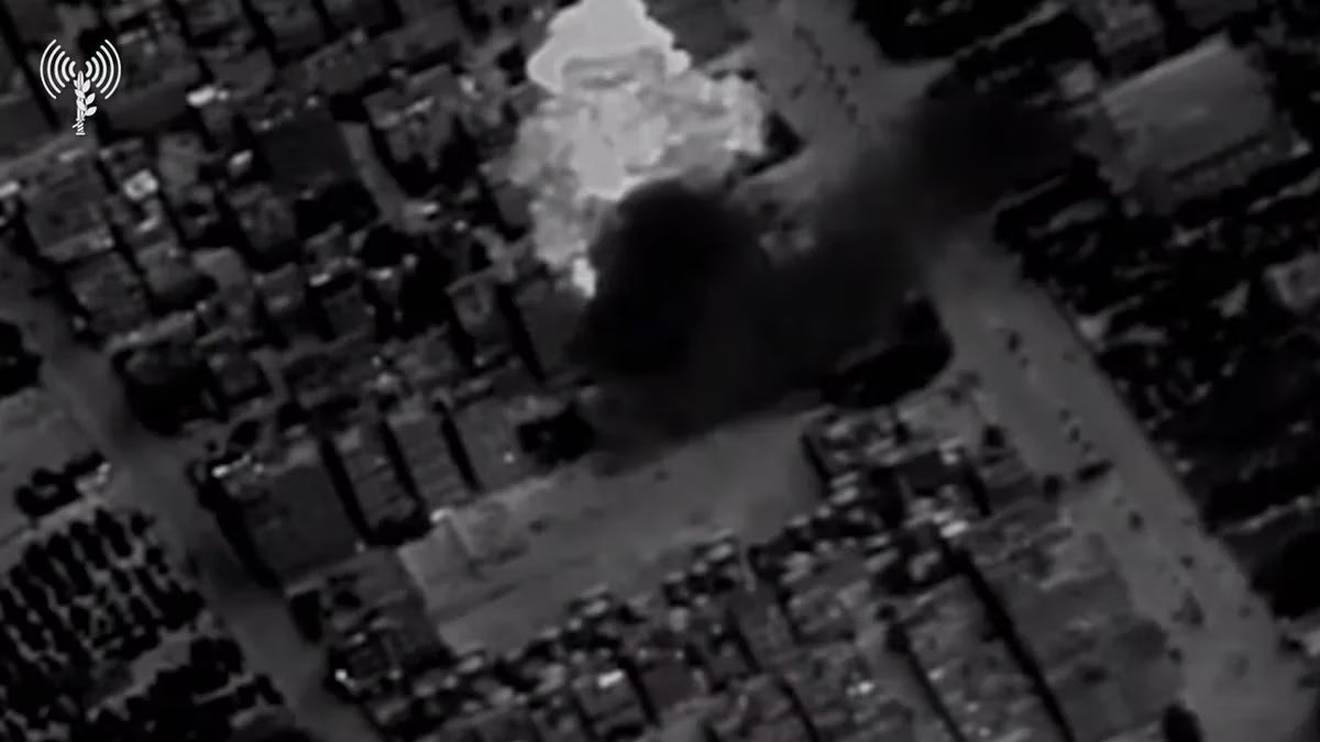 El Ejército de Israel golpeó la infraestructura terrorista de Hamas en Gaza con un ataque a gran escala bit.ly/3Q9MLx4