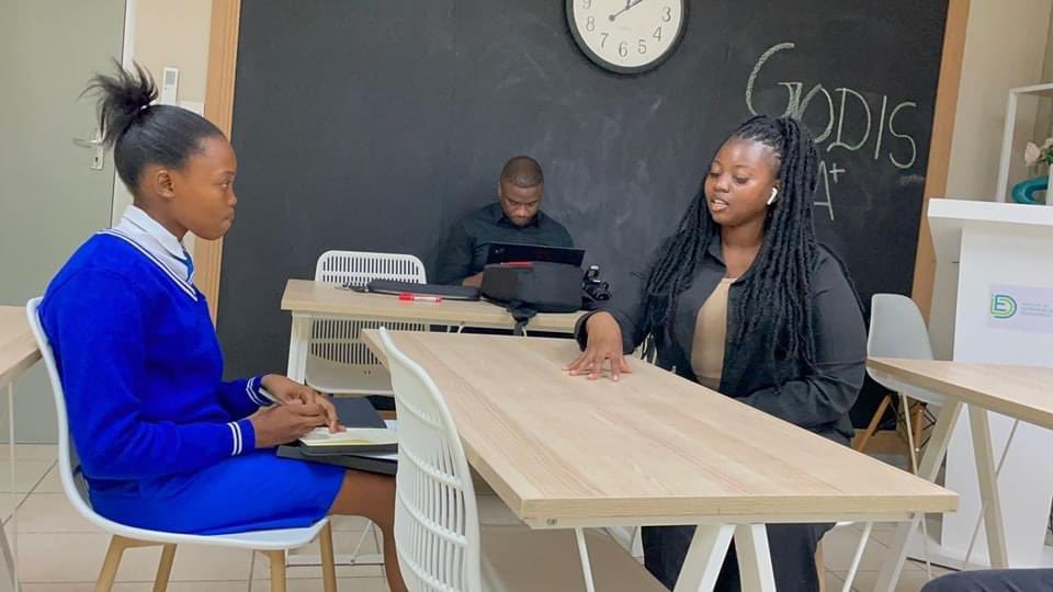 IHA_BW's tweet photo. As part of @UNICEFBotswana initiative to celebrate the International Day of the Girl Child, we had the honour of hosting Mr Ntshingane from @UKinBotswana and Ms Thutego from Mahupu Unified SS. Her aspiration to pursue a career in psychology. 

@njmasisi @O_Brochenin @joan_matji https://t.co/PaWodtRXL1