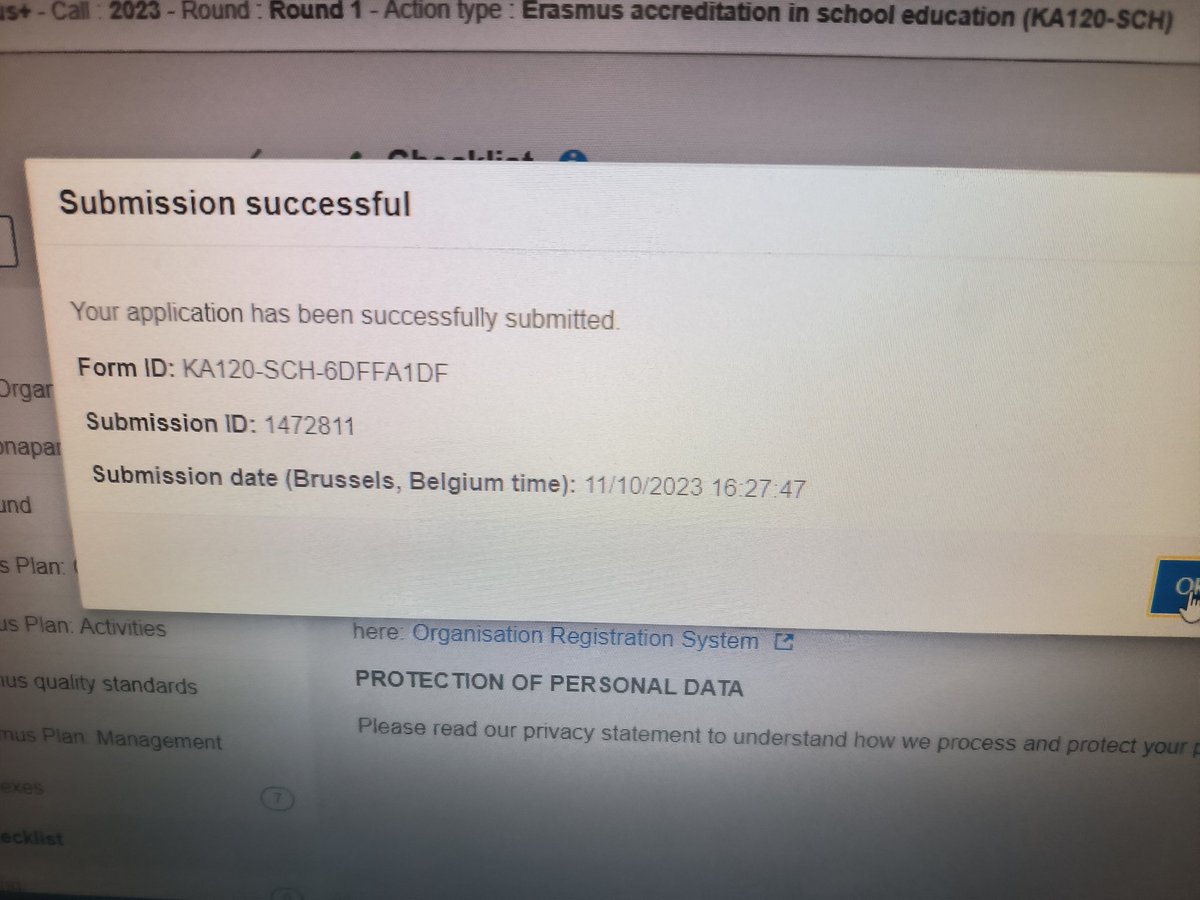 PompeySylvain's tweet photo. Pour célébrer les Erasmus Days, le consortium "La bande à Bona" a soumis sa candidature. #union #collaboration #interculturalisme #échanger #Europe https://t.co/5WqkzrsuYf