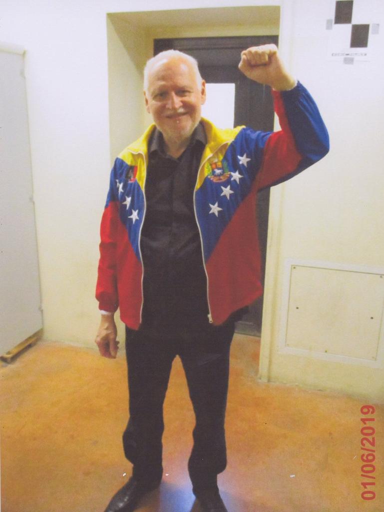 #TrasladoParaIlichYA
FELIZ CUMPLEAÑOS COMANDANTE CARLOS,EL MEJOR REGALO PARA USTED,ES QUE SEA TRASLADADO A SU TIERRA NATAL VENEZUELA.QUE SE CUMPLA EL CONVENIO DE ESTRASBURGO!!