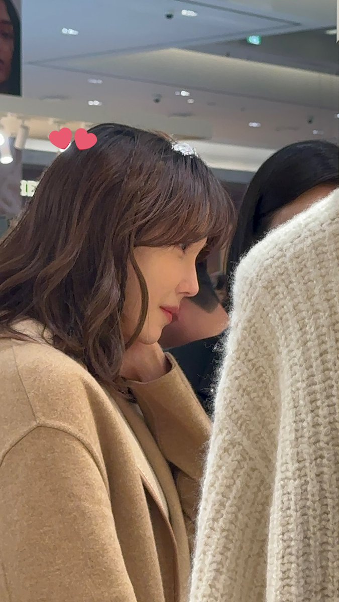 wandoo806's tweet photo. 옷 보는 옆태가 아름다울 일? ;;; https://t.co/dIS5cljMap