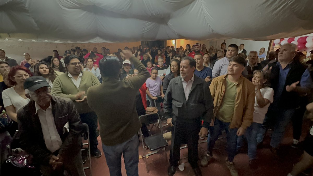 chemamtz_'s tweet image. Cerramos el día con Asamblea Informativa en la Colonia el #Zalate en el municipio de #Guadalajara, el entusiasmo de los vecinos sin duda fue un gran abrazo para el alma, seguimos #LuCHando para que la transformación llegue a #Jalisco.