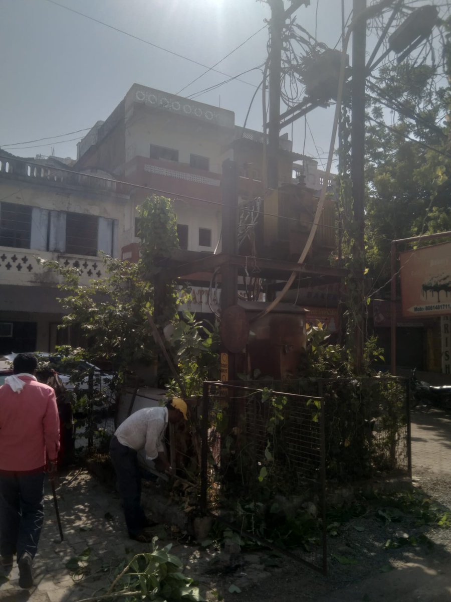 dvvnljhansi's tweet photo. Schedule post monsoon maintenance uder sipri section.
@MDDVVNL @UPPCLLKO @UppclChairman @dvvnlhq @aksharmaBharat https://t.co/Rb3mqs6NXR