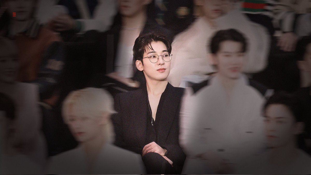 heybabydeul's tweet photo. the four branches of wonwoo in glasses 🧎🏻‍♀️ https://t.co/5DdxfZhYPT