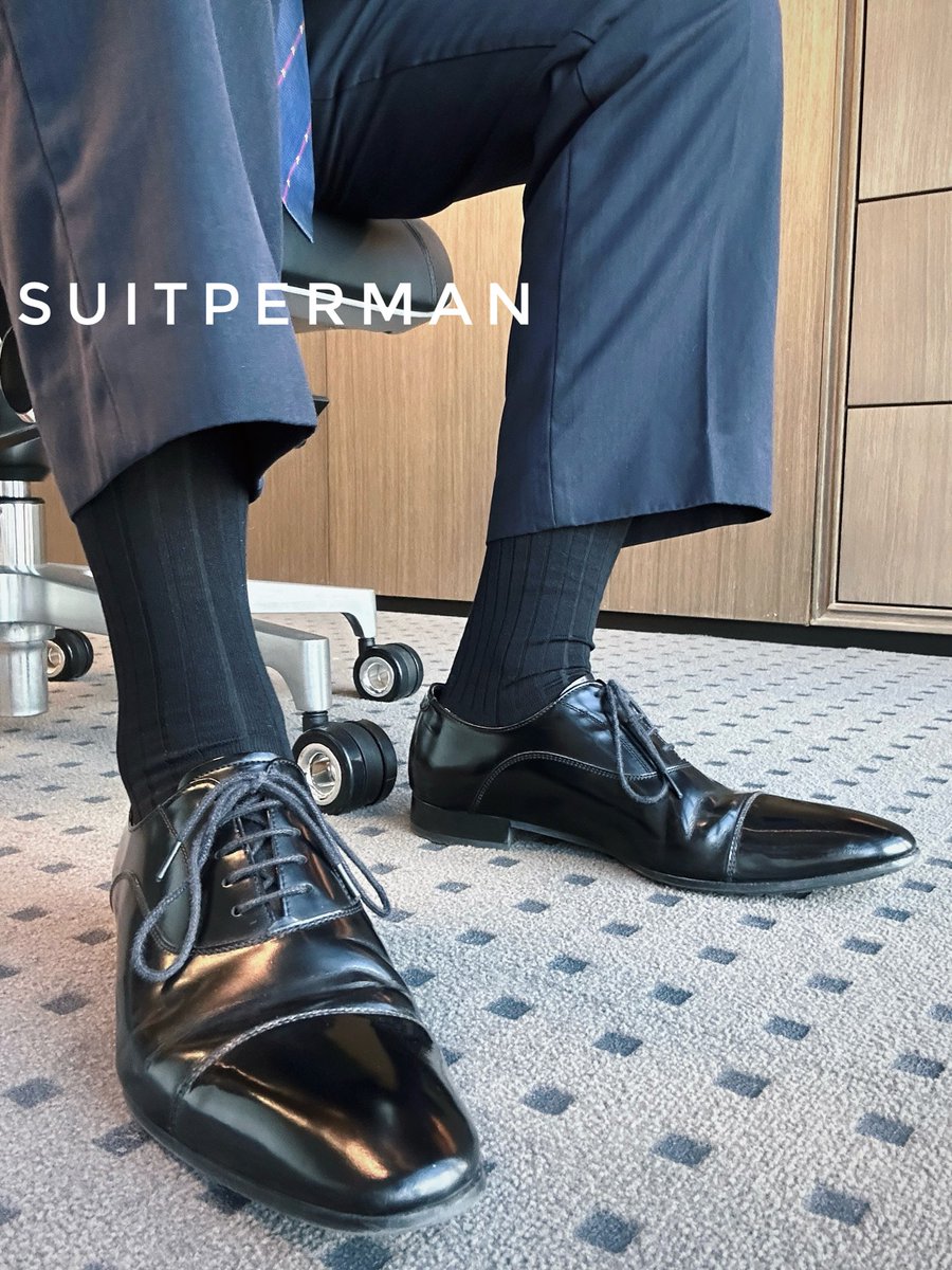 SuitperMan tweet media