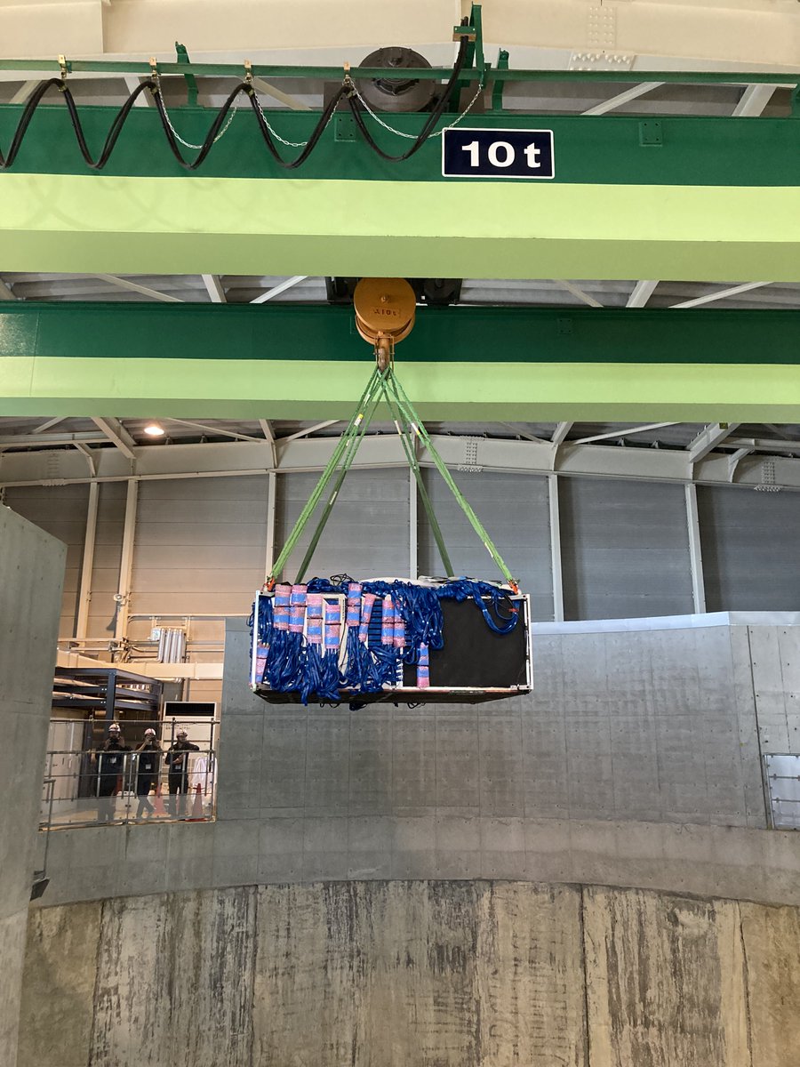 Tokai2Kamioka's tweet photo. 📢 milestone alert!
The #SuperFGD is officially installed in the #ND280 basket today! Witness this remarkable moment through the attached photos. Congratulations to everyone who worked on this challenging project!
#ND280upgrade #T2K #JPARC https://t.co/TSUxdybxJA