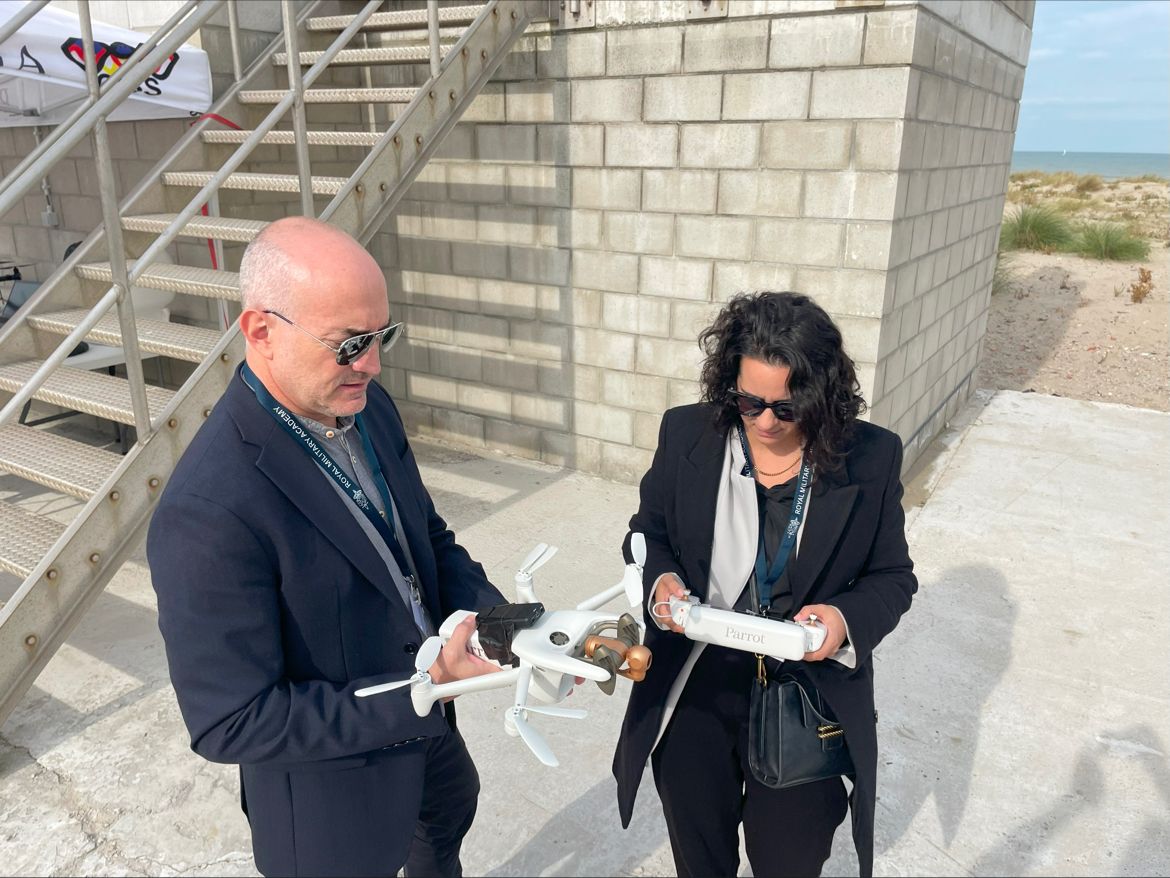 Centerforsecur1's tweet photo. #KEMEA participated in the second trial exercise of the #COURAGEOUS project in Nieuwpoort, Belgium, at the Military base of Lombardsijde. The session entailed testing of each solution against varied drone scenarios using different techniques.

RM https://t.co/uzEkRvD78k https://t.co/qAEN184mGL