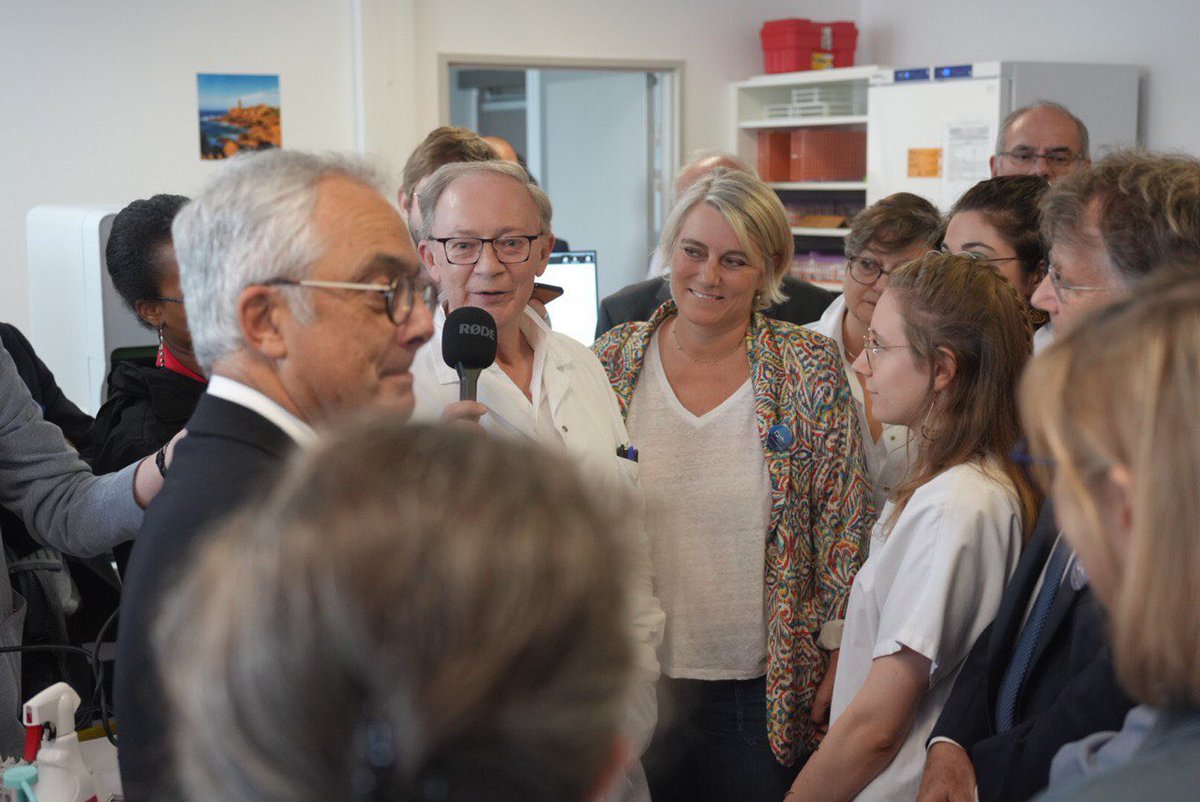 stephanie_rist's tweet photo. La création du #CHU d’Orléans est un atout pour notre territoire en terme d’attractivité. 

La formation, l’accès aux soins et la recherche seront renforcés, notamment en formant davantage de médecins. Cette convention s’inscrit pleinement dans les politiques en faveur de la santé que nous menons depuis 2017 !