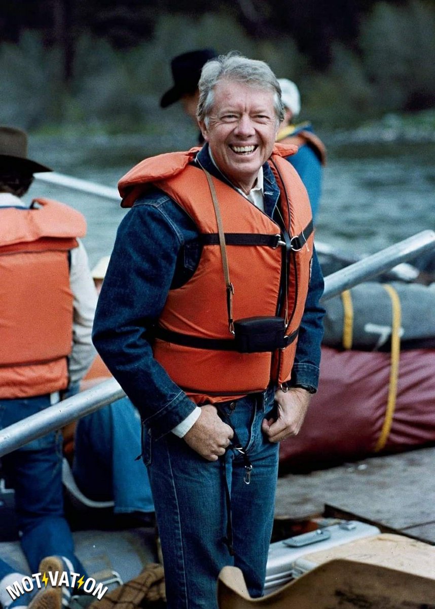 Awesome Jimmy Team🇺🇸 everything re ❤#JimmyCarter tweet media