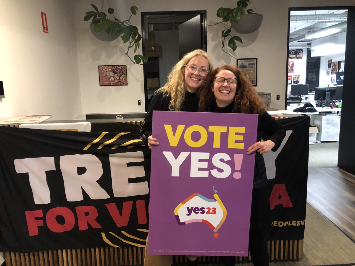 Djirra staff phone banking for YES with @firstpeoplesvic tonight! 🖤💛❤️@yes23au @BraybrookA #VoteYes2023 #Djirrasaysyes #wehavethesolutions #Aboriginalwomenslivesmatter